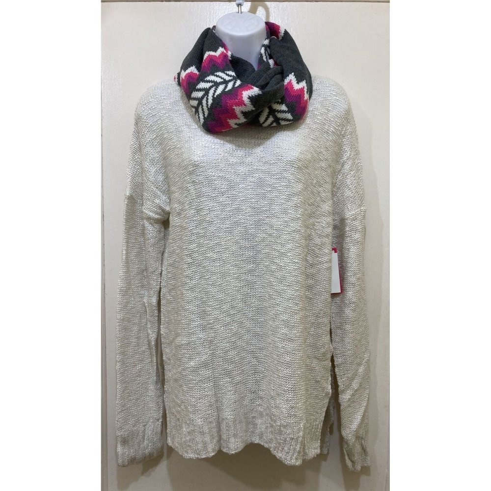 OhMG! Womens JUNIORS Size XL‎ Cowl Neck Sweater Scarf Set